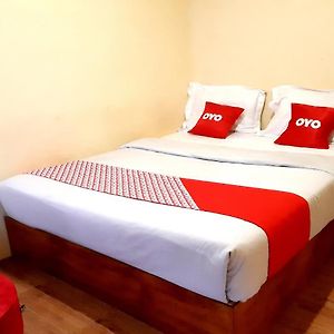Kamar double standard